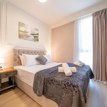 Hotel Invictus 4*